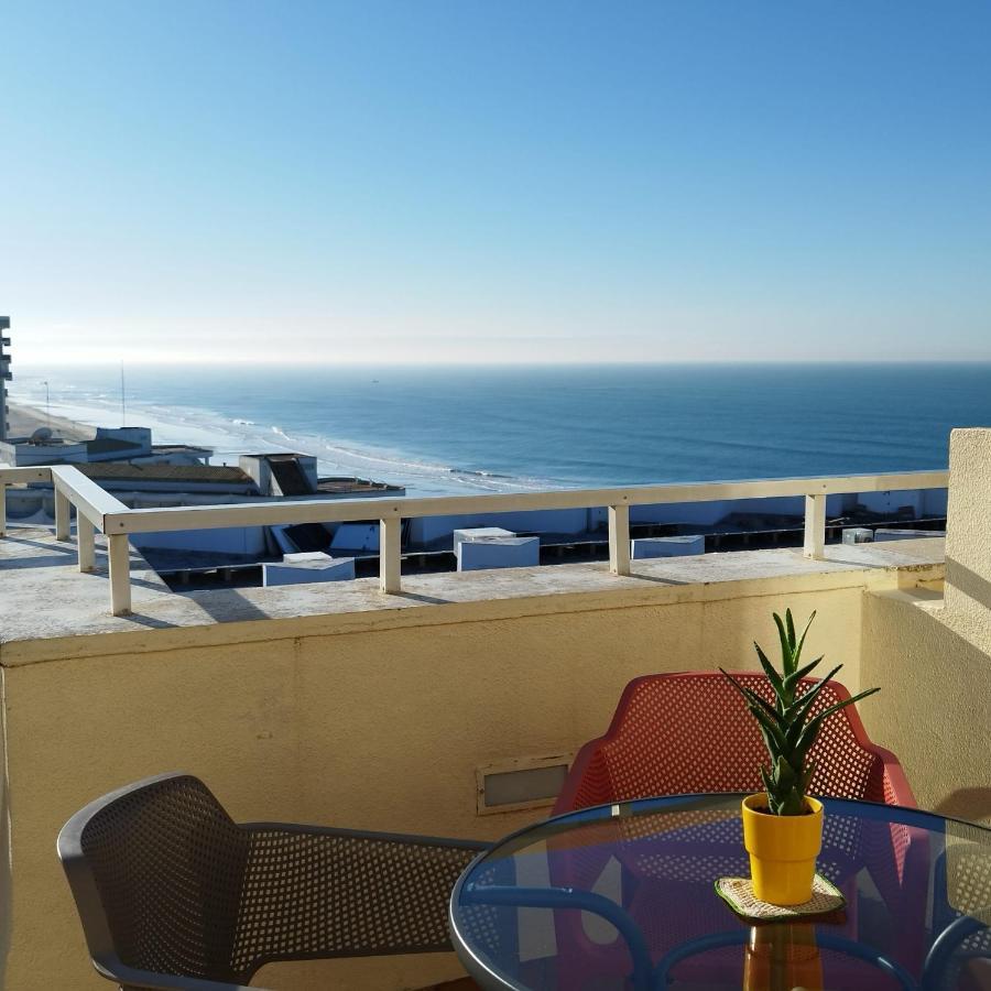 Atico Apartamento Loft Playa Victoria Кадис Экстерьер фото