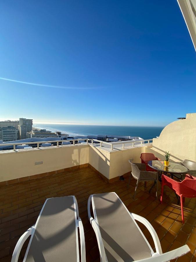 Atico Apartamento Loft Playa Victoria Кадис Экстерьер фото